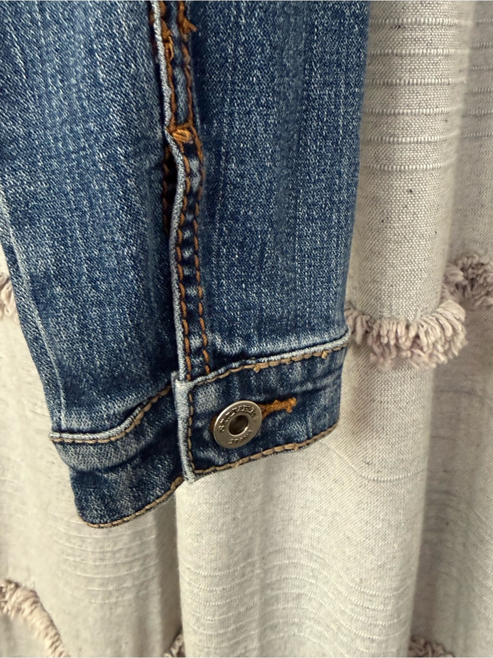 Silver Jeans Co. Woman's Cropped Denim Jacket Cowboycore Western - Size Large - Picture 7 of 9